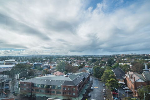 Modern, Spacious Apt@liverpool With Incredible Views - Hervey Bay Accommodation 1