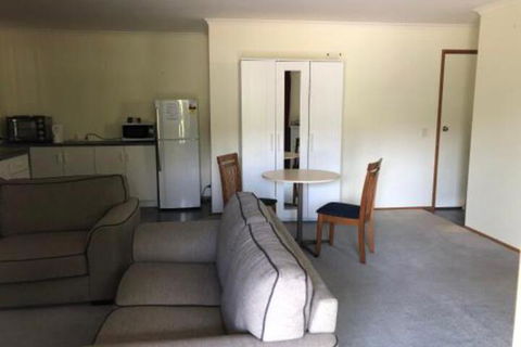 Self Contained Studio - Yamba Accommodation 3