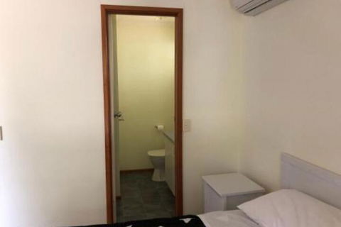 Self Contained Studio - Yamba Accommodation 4