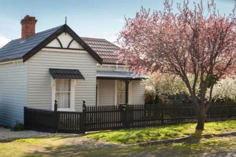 Wormwood House - Accommodation Broken Hill 0