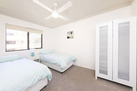Breakers 11 - Hervey Bay Accommodation 2