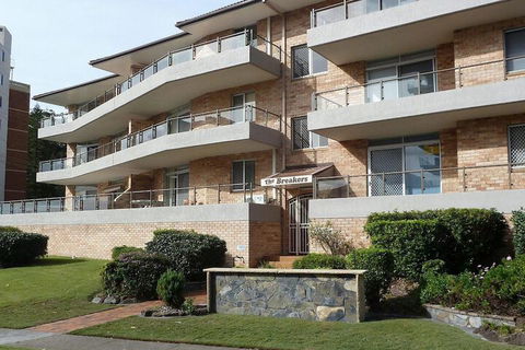 Breakers 11 - Hervey Bay Accommodation 1