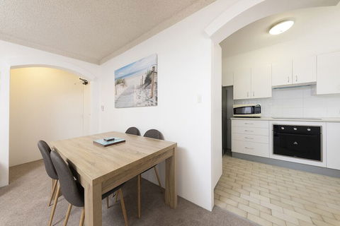 Breakers 11 - Hervey Bay Accommodation 3