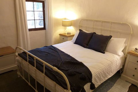 Pines Cottage - Kempsey Accommodation 1