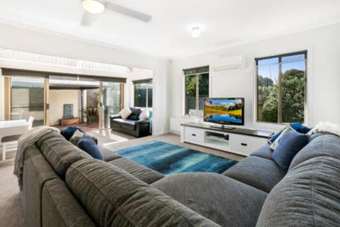 Easy Living Rosebud - Taree Accommodation 0