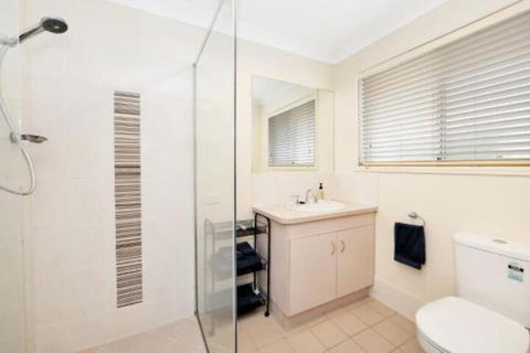 Hook Wine & Sinker Hervey Bay - Accommodation Newcastle 7