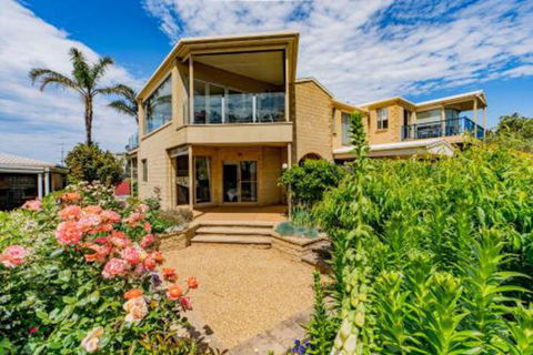VIEWS FOREVER INVERLOCH - VIC Tourism 5