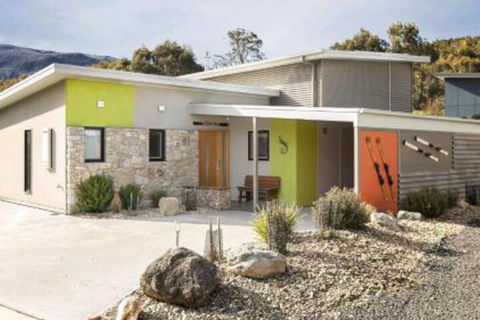 Ski Fall - Accommodation Ballina 7