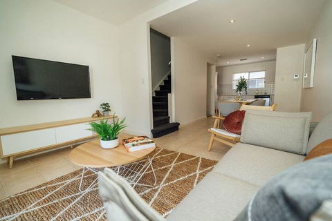 Nirvana On Gray Netflix WiFi Nespresso & More - Northern Rivers Accommodation 3