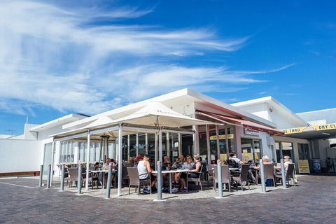 Blackbird At Arlos The Heart Of Glenelg Wifi - Wagga Wagga Accommodation 1