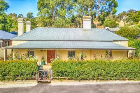 Captain Roddas Cottage - Kingaroy Accommodation 0