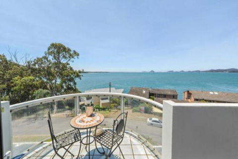 Seize The Sunshine At Soldiers Point - Broome Tourism 0