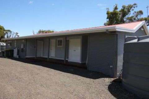 Umtali Beach House - Kingaroy Accommodation 4