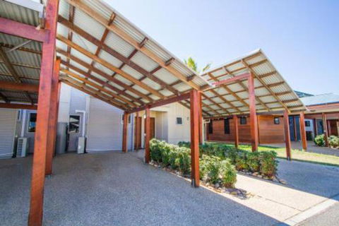 Edges 37 Beach Villa - Accommodation Newcastle 5