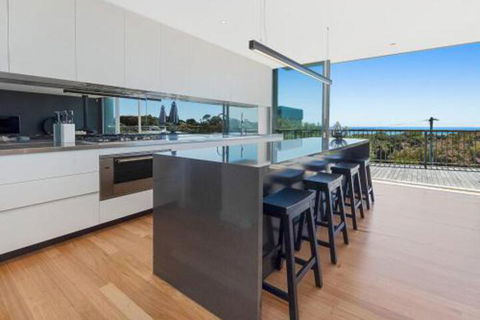 Bay Vista Amazing Bay Views With The Beach At Your Doorstop! - Cruises Travel 2