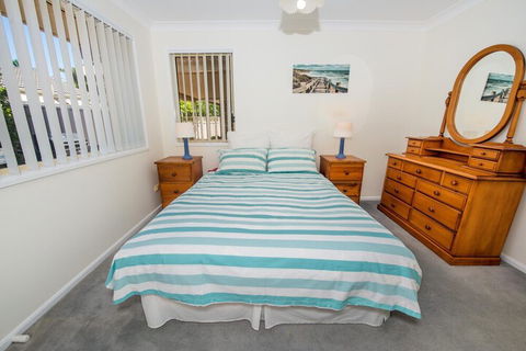 Whitesands Road Unit 2 / 12 - New South Wales Tourism  4