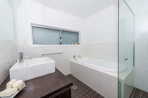 Soldiers Point Road 214a - Wagga Wagga Accommodation 7