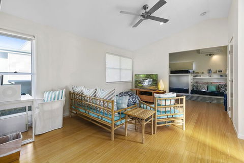 Stunning River House 51 Hilton Esplanade - Holiday Jervis Bay 4