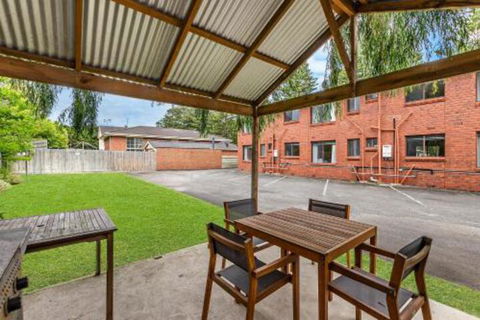Eastern Beach Units #2 - Accommodation BNB 6