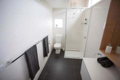 MONREPOS - Accommodation Newcastle 6