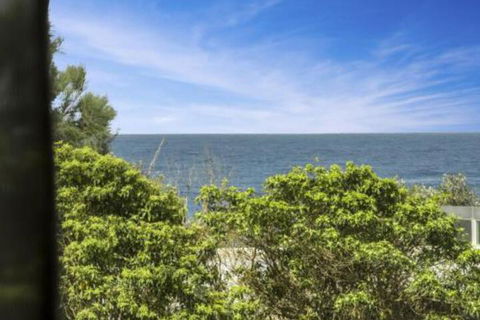 Mitchell Pde 71 Mollymook - Yamba Accommodation 2