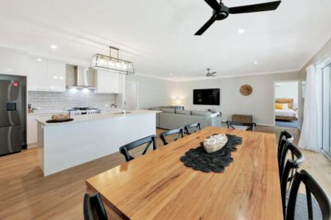 Hamptons At The Point - Accommodation Newcastle 0