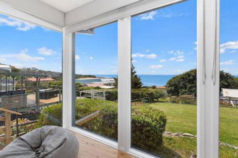 COASTAL HAVEN Panoramic Ocean Views - Hobart Tourism 4