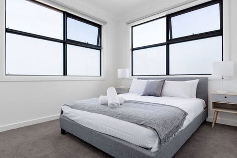 WoW Factor!luxe 4BR Townhouse@glen Waverley - Lightning Ridge Tourism 6