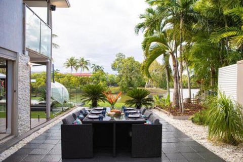 Absolute Lakefront Port Douglas - Accommodation Sunshine Coast 0