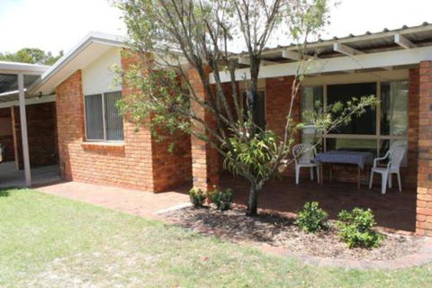 2 51 Carlo Road Rainbow Beach Pets Welcome Air Conditioning Walk To The Shops - Accommodation QLD 5