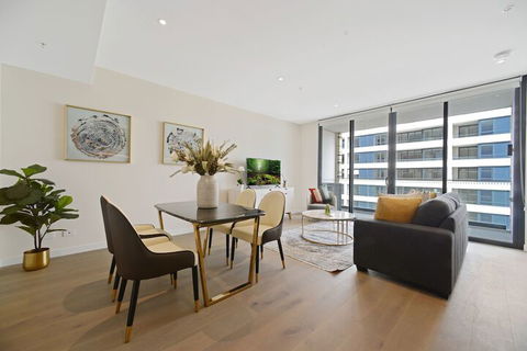 HomeHotel Luxurious High Rise Apt - Accommodation Find 4