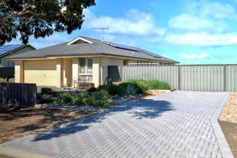 Dragons Rest - Accommodation Mount Tamborine 0