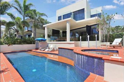 19 Ross Crescent - Accommodation Newcastle 3