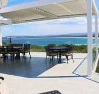 Bar Beach House - Holiday Perth
