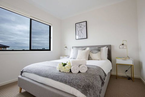 108spacious Point Cook Estate4br2btdoublegarage - Accommodation Australia 3