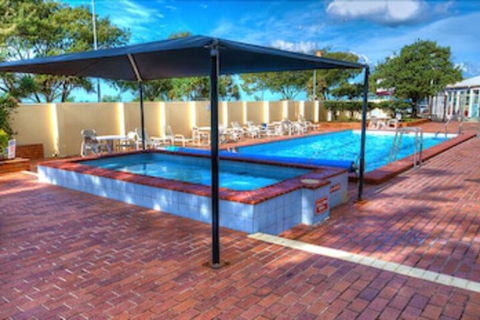 Oceanfront In Surfers Paradise Retreat - Accommodation Newcastle 2