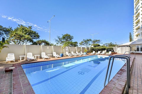 Oceanfront In Surfers Paradise Retreat - Accommodation Newcastle 3