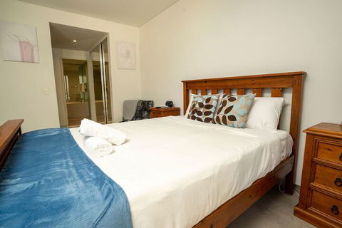 Premium 2 Bedroom Apartment - Gold Coast 4U 5
