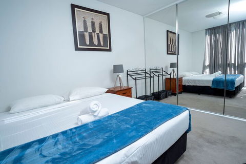 Premium 2 Bedroom Apartment - Gold Coast 4U 7