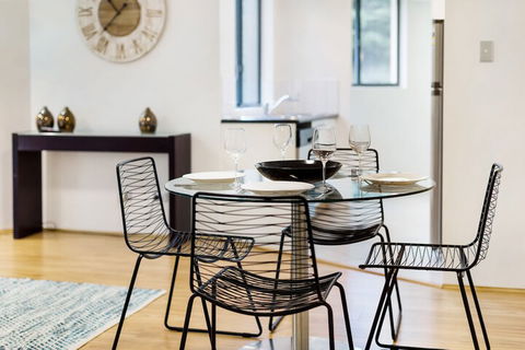 Inner City Retreat In Pyrmont 1 Bdrm - Accommodation Perth 5