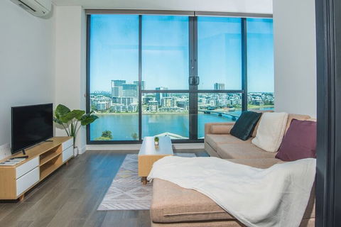 Stunning Waterview Stylish Waterfront Apt In WWP - Accommodation Batemans Bay 4
