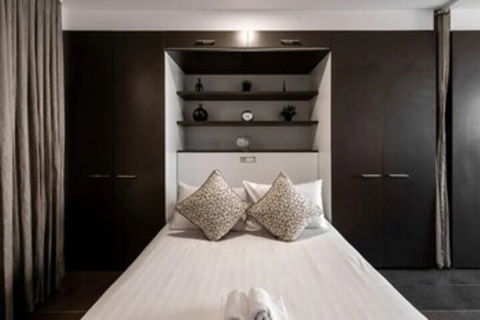 Modern Studio In Heart Of Lively Chapel Street - Whitsundays Tourism 6