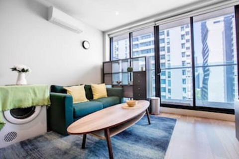 Cozy 1 Bedroom In Melbourne Great View - Wagga Wagga Accommodation 0