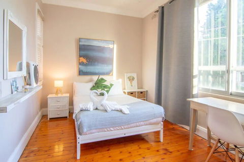 Cosy Apartment Walking Distance To Manly Beach - Accommodation Newcastle 3
