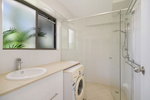 Breffney - 4/4 Avocet Parade - Accommodation Newcastle 6