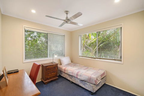Beach Affair - 10 Callitris Crescent - Accommodation Newcastle 2