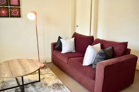 Bright & Breezy Bondi Beach Pad - Accommodation Find 5