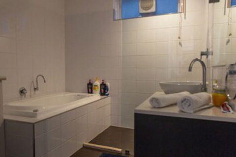 Bright & Spacious 2 Bedroom Apartment In Windsor - Accommodation Hamilton Island 2