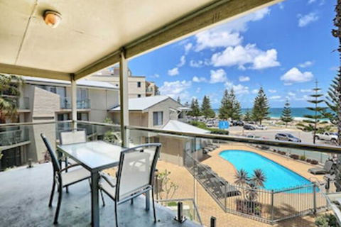 Scarborough Beach Front Resort - Shell 7 - Accommodation in Bendigo 0