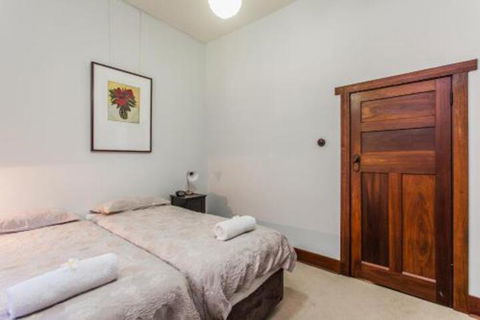 The Curtin Family Home - Wagga Wagga Accommodation 4